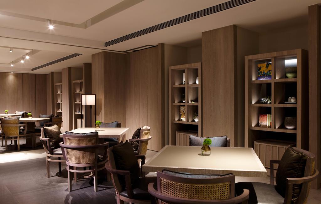 礁溪晶泉丰旅 Wellspring By Silks Jiaoxi Exterior foto The Club Lounge at the Hong Kong International Airport
