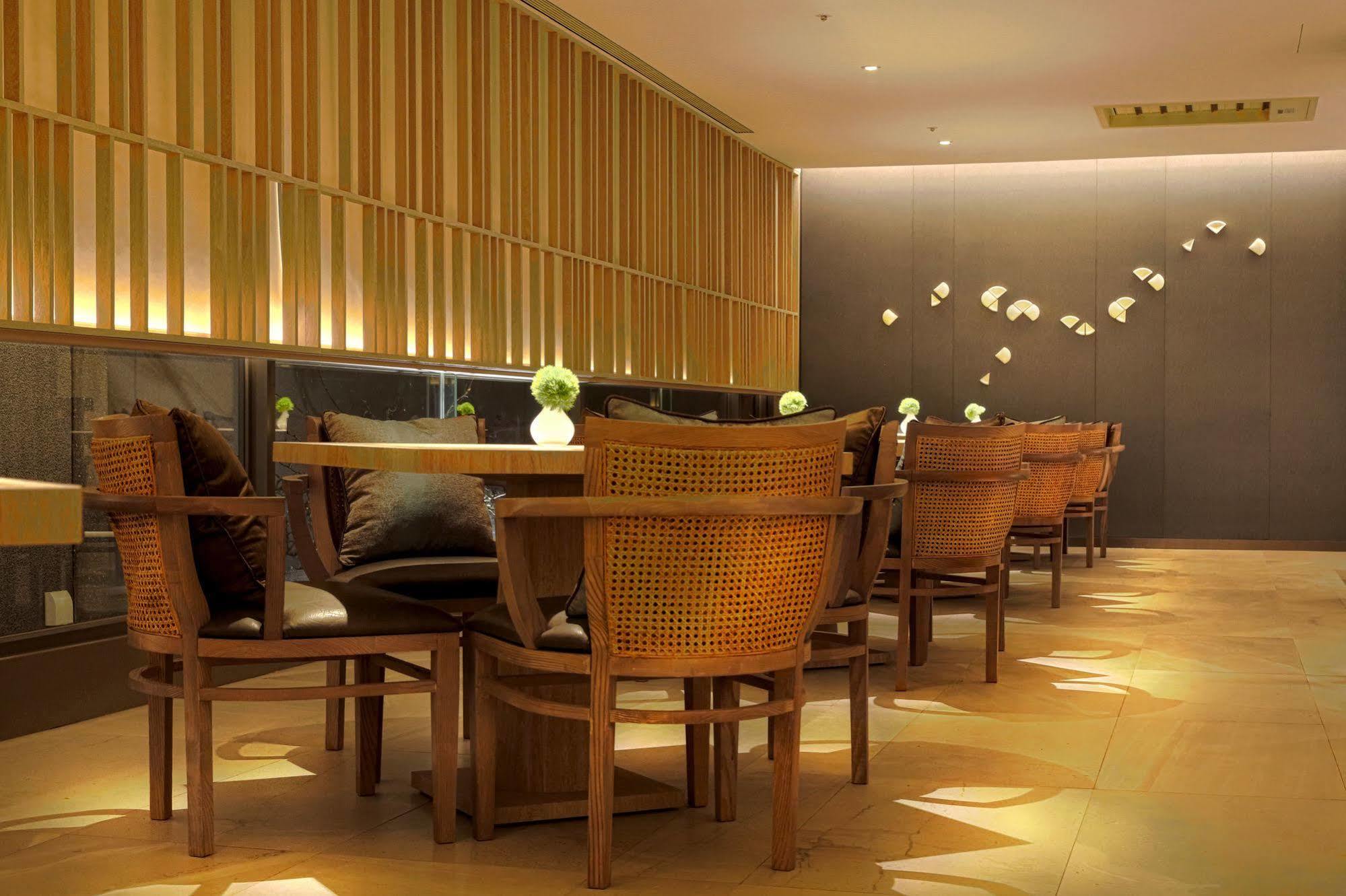 礁溪晶泉丰旅 Wellspring By Silks Jiaoxi Exterior foto The interior of the lounge
