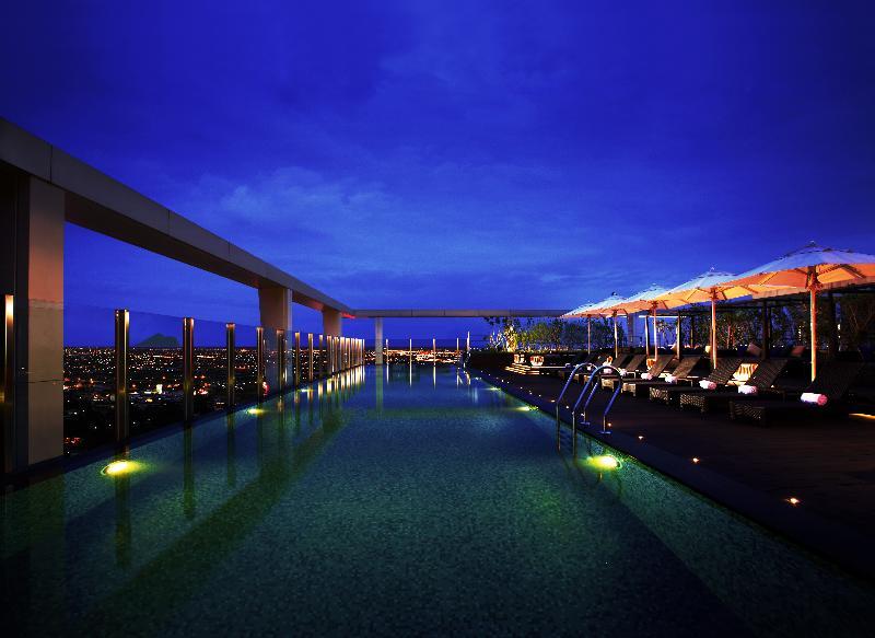 礁溪晶泉丰旅 Wellspring By Silks Jiaoxi Exterior foto The rooftop pool at the hotel